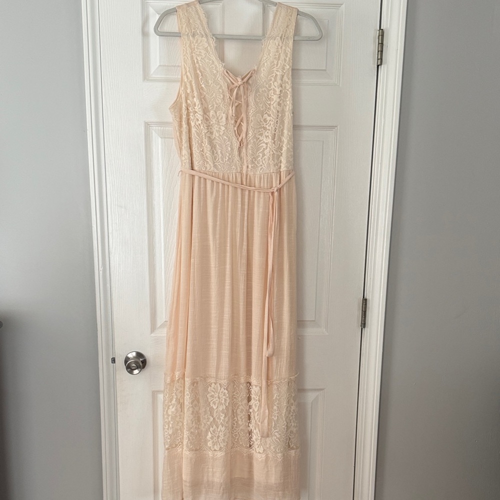 Lace Maxi Dres